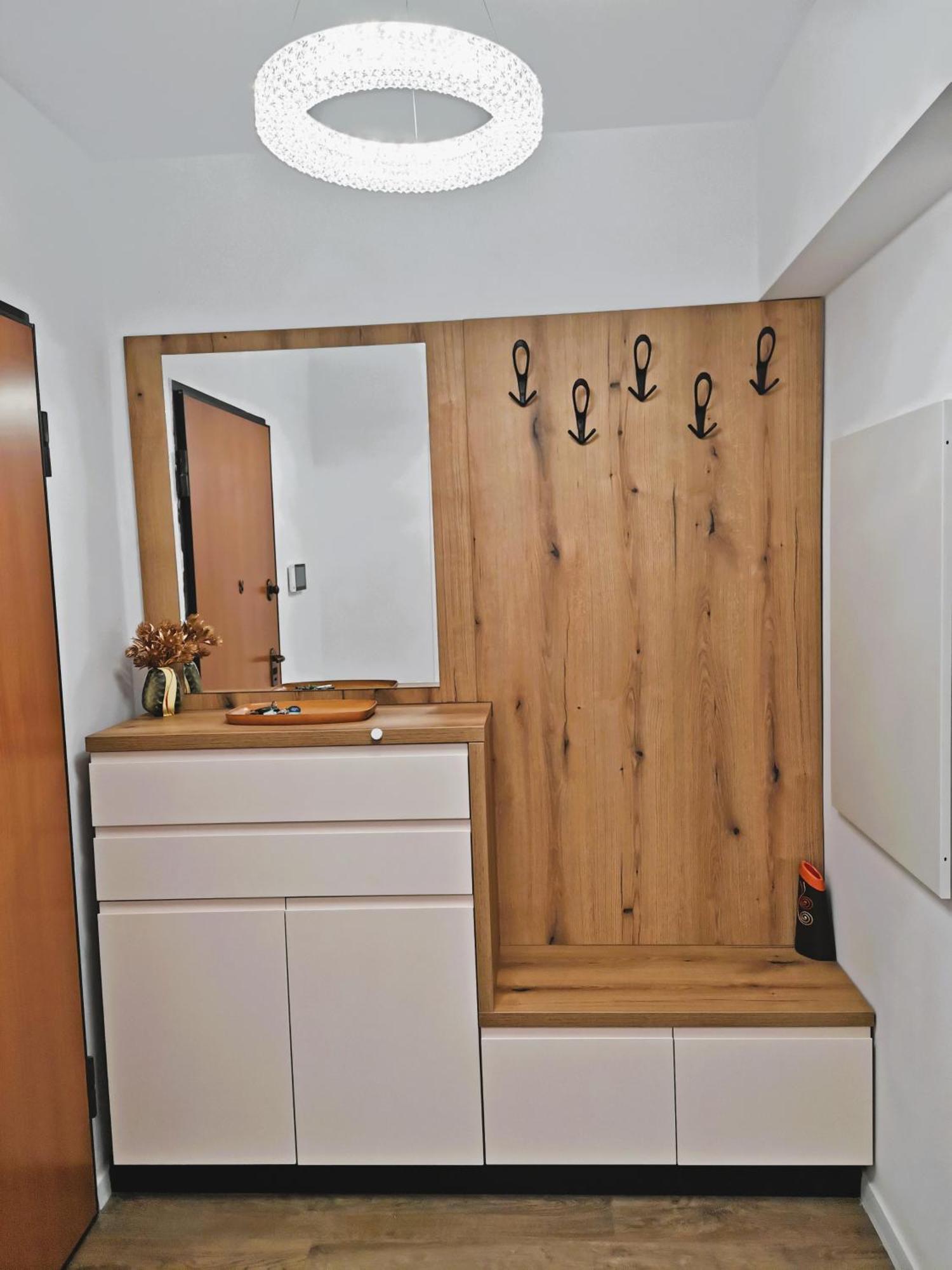Center 210 Apartamento Resita